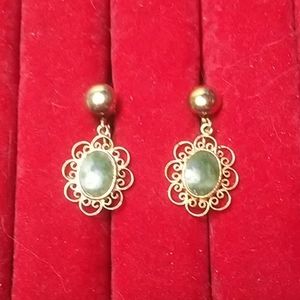 Vintage 14k Jade Screw Back Earrings